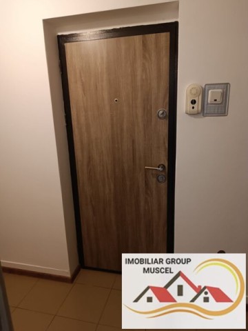 vanzare-apartament-cu-2camere-confort-1-decomandat-la-etaj-2-in-centrul-campulung-pret-65000-euro-negociabil-apartament-este-termoizolatii