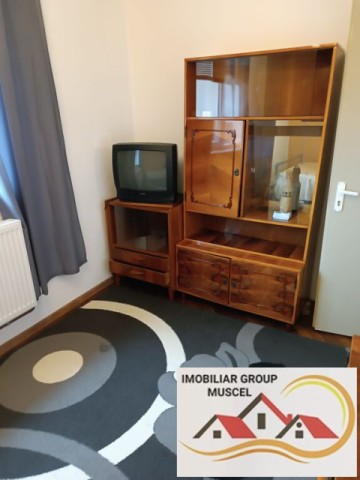 vanzare-apartament-cu-2camere-confort-1-decomandat-la-etaj-2-in-centrul-campulung-pret-65000-euro-negociabil-apartament-este-termoizolatii-6
