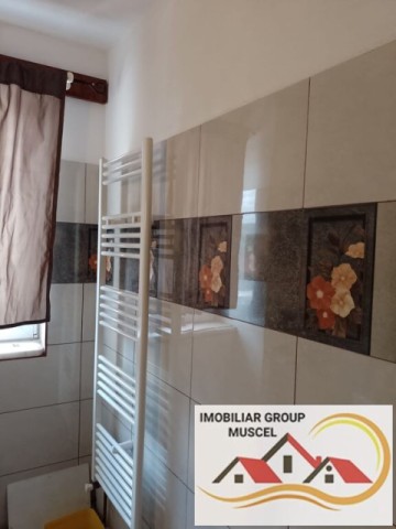 vanzare-apartament-cu-2camere-confort-1-decomandat-la-etaj-2-in-centrul-campulung-pret-65000-euro-negociabil-apartament-este-termoizolatii-12