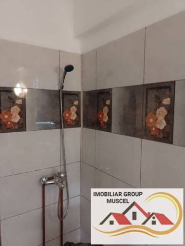 vanzare-apartament-cu-2camere-confort-1-decomandat-la-etaj-2-in-centrul-campulung-pret-65000-euro-negociabil-apartament-este-termoizolatii-13