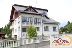 vanzare-vila-deosebita-asezata-intr-o-zona-linistita-cu-o-suprafata-de-teren-1192-mp-la-pretul-de-370000-euro-negociabil