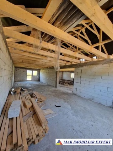 vila-p-m-de-vanzare-teren-500-mp-valea-mare-pravat-arges-7