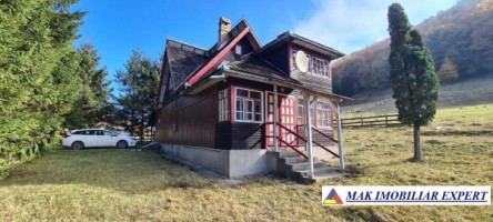 cabana-lemn-7-cam-teren-2000-mp-ciocanu-dambovicioara-arges