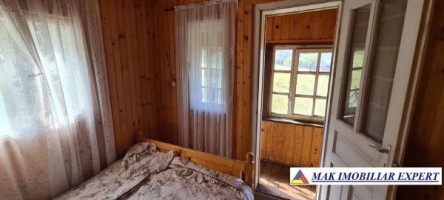 cabana-lemn-7-cam-teren-2000-mp-ciocanu-dambovicioara-arges-6