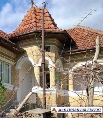 casa-4-camere-teren-5000-mp-de-vanzare-in-cetateni-arges