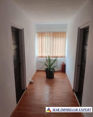 vand-pensiune-9-camere-teren-1800-mp-bradulet-arges-3