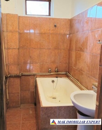 vand-casa-6-camere-teren-4700-mp-bughea-de-sus-arges-26