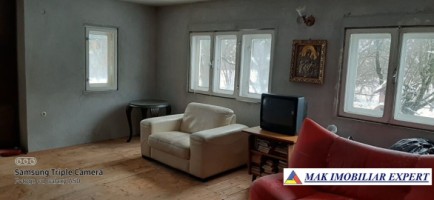 vila-5-camere-teren-1600-mp-de-vanzare-in-leresti-arges-11