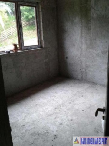 vila-pensiune-5-camere-teren-800-mp-in-dambovicioara-arges-6