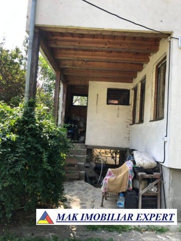 casa-la-rosu-5-camere-teren-200-mp-in-bradulet-arges-6