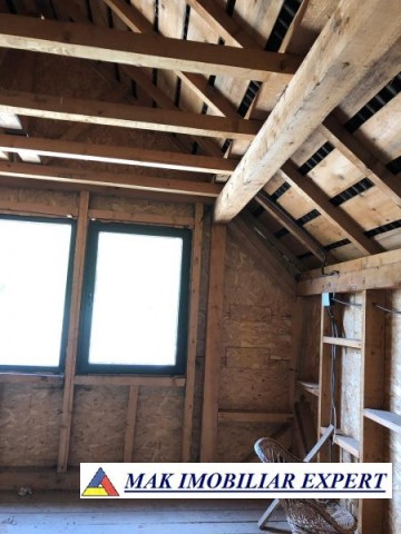 casa-la-rosu-5-camere-teren-200-mp-in-bradulet-arges-17