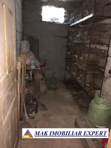 casa-la-rosu-5-camere-teren-200-mp-in-bradulet-arges-12