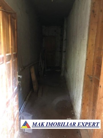 casa-la-rosu-5-camere-teren-200-mp-in-bradulet-arges-13