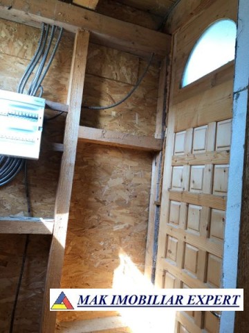 casa-la-rosu-5-camere-teren-200-mp-in-bradulet-arges-20