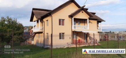 vila-8-camere-teren-1044-mp-de-vanzare-bughea-de-sus-arges-1