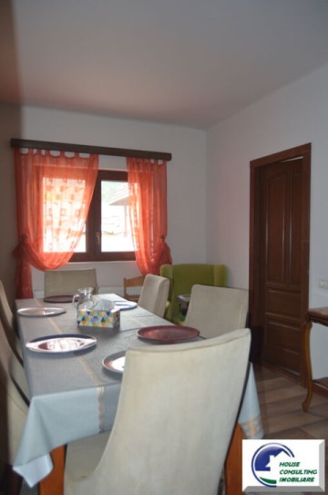 busteni-apartament-cu-trei-camere-situat-in-vilaparter-8