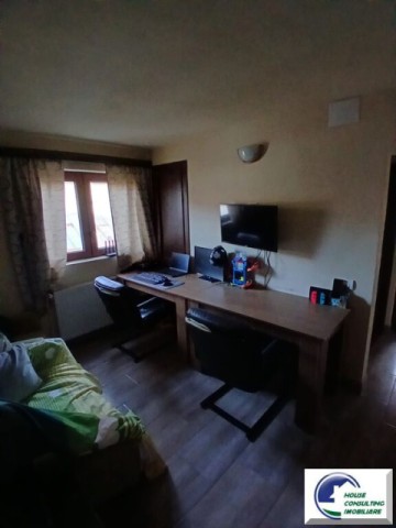 apartament-cu-trei-camere-in-vila-busteni