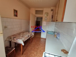 inchiriez-apartament-3-camere-decomandat-zona-centrala-6