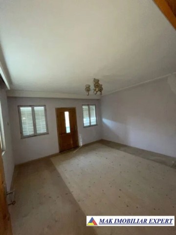 vand-vila-8-camere-cu-teren-1755-mp-in-cetateni-arges-2