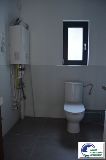 apartament-cu-doua-camere-situat-la-parter-16
