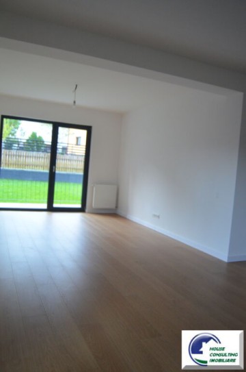 apartament-cu-doua-camere-situat-la-parter-15