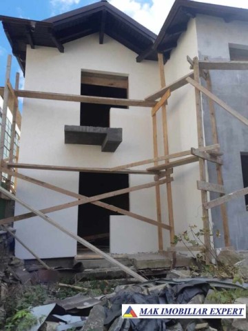 vila-5-camere-teren-145-mp-de-vanzare-in-azuga-prahova-3