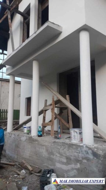 vila-5-camere-teren-145-mp-de-vanzare-in-azuga-prahova-2