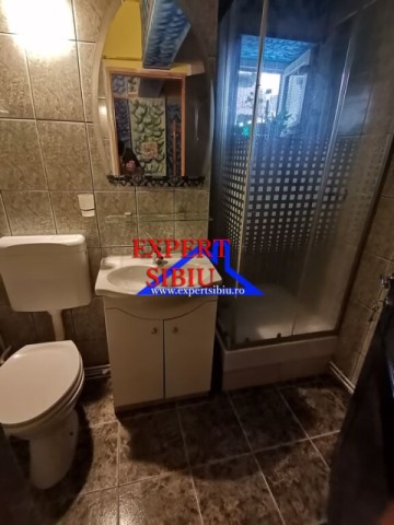 apartament-2-camere-decomandat-renovatzona-centrala-9