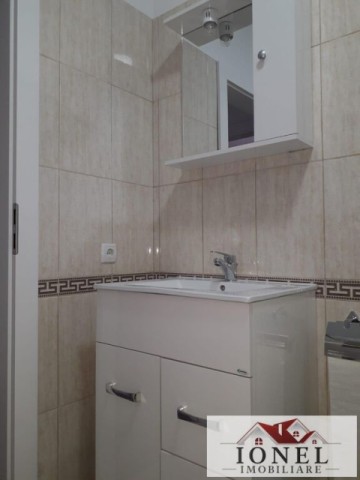 garsoniera-de-inchiriat-in-bloc-nou-alba-iulia-centru-5
