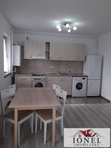 garsoniera-de-inchiriat-in-bloc-nou-alba-iulia-centru-3
