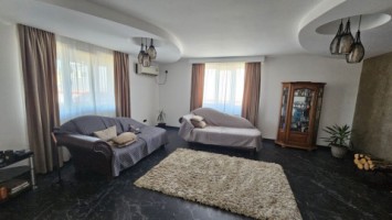 ghighiu-vila-2011-pe-teren-988-mp-290000-euro-10