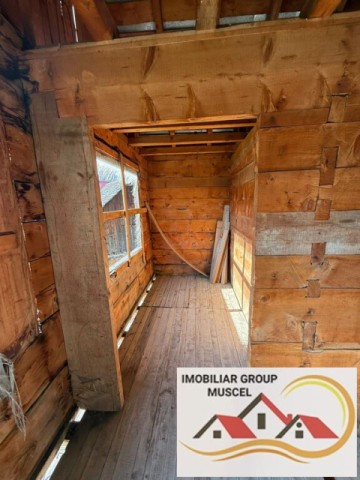 vanzare-vila-deosebita-asezata-intr-o-zona-linistita-cu-o-suprafata-de-teren-489-mp-in-rucar-la-pretul-de-54000-euro-negociabil-10