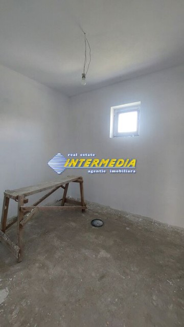 casa-noua-pe-450-mp-teren-si-toate-utilitatiile-8