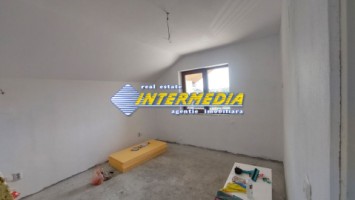 casa-noua-pe-450-mp-teren-si-toate-utilitatiile-4