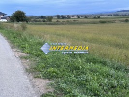 okazie-2300-mp-teren-intravilan-mereteu-lat-22-m-toate-utilitatiile-in-fata