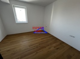 inchiriez-apartament-3-camere-nemobilat-in-cartier-balanta-residence-5