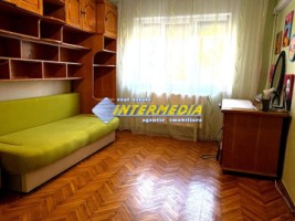 inchiriere-cetate-apartament-3-camere-deco-2-bai-balcon-parcare-mobilat-complet-1