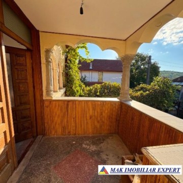 casa-stil-neoromanesc-7-cam-teren-1150-mp-in-godeni-arges-25