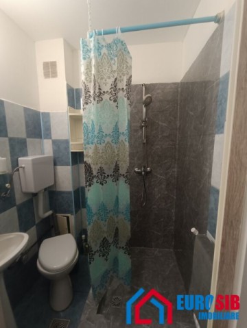 garsoniera-decomandata-suprafata-utila-28-mp-zona-terezian-11
