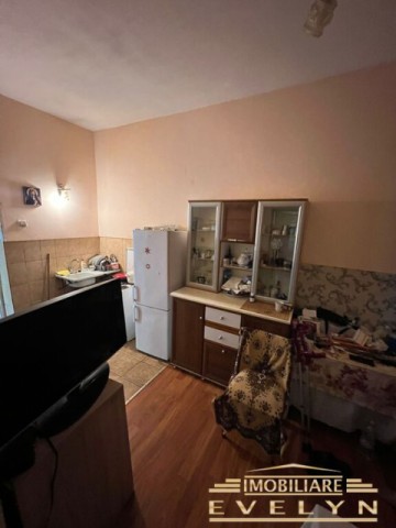 de-vanzare-casa-cu-3-camere-100-mpteren-zona-centrala-pret-75000-euro-1