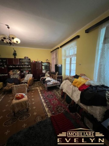 de-vanzare-casa-cu-3-camere-100-mpteren-zona-centrala-pret-75000-euro-2