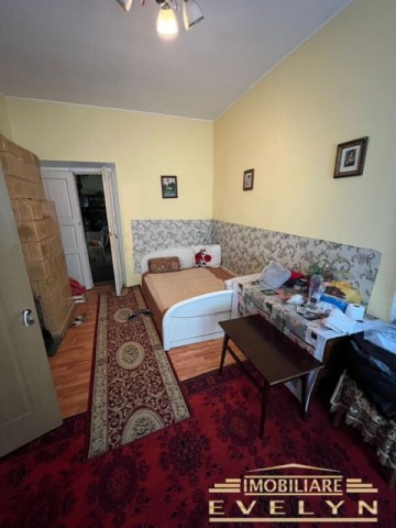 de-vanzare-casa-cu-3-camere-100-mpteren-zona-centrala-pret-75000-euro-3