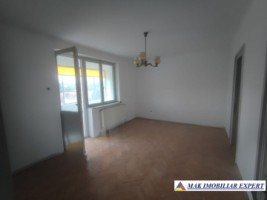 apartament-3-camere-cf-1-et-3-in-centru-campulung-arges-2