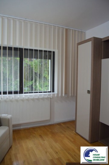 apartament-cu-trei-cameredoua-balcoanemobilat-si-utilat-4