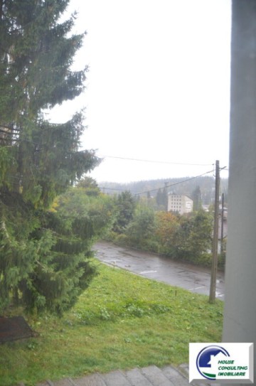 apartament-cu-trei-cameredoua-balcoanemobilat-si-utilat-5