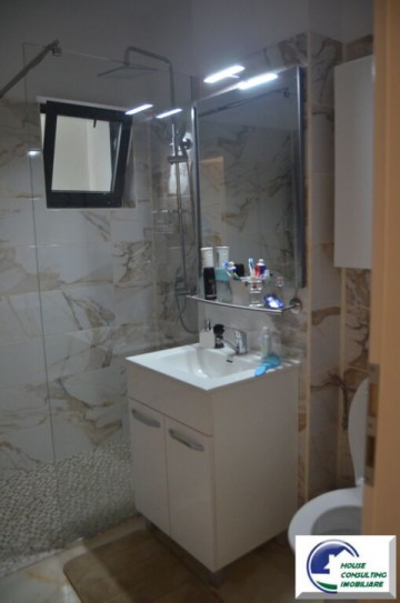 apartament-cu-trei-cameredoua-balcoanemobilat-si-utilat-13