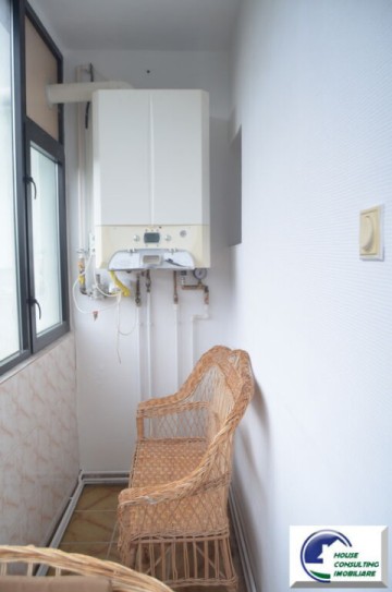 apartament-cu-trei-cameredoua-balcoanemobilat-si-utilat-16