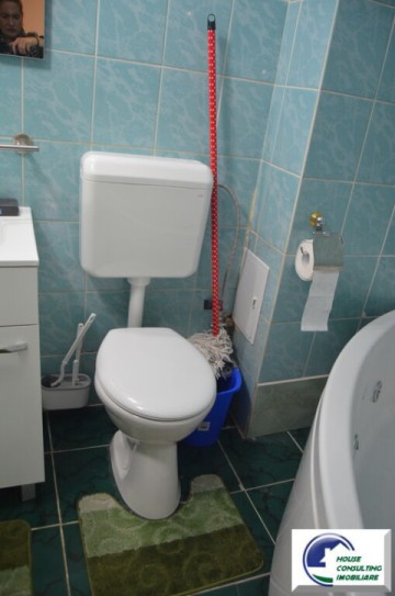 apartament-cu-trei-cameredoua-balcoanemobilat-si-utilat-21