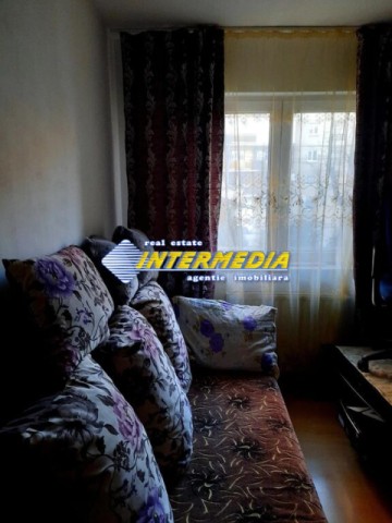 vanzare-apartament-3-camere-decomandat-cetate-closca-etaj-1-mobilat-10