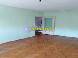 inchiriere-apartament-2-camere-decomandat-cetate-4